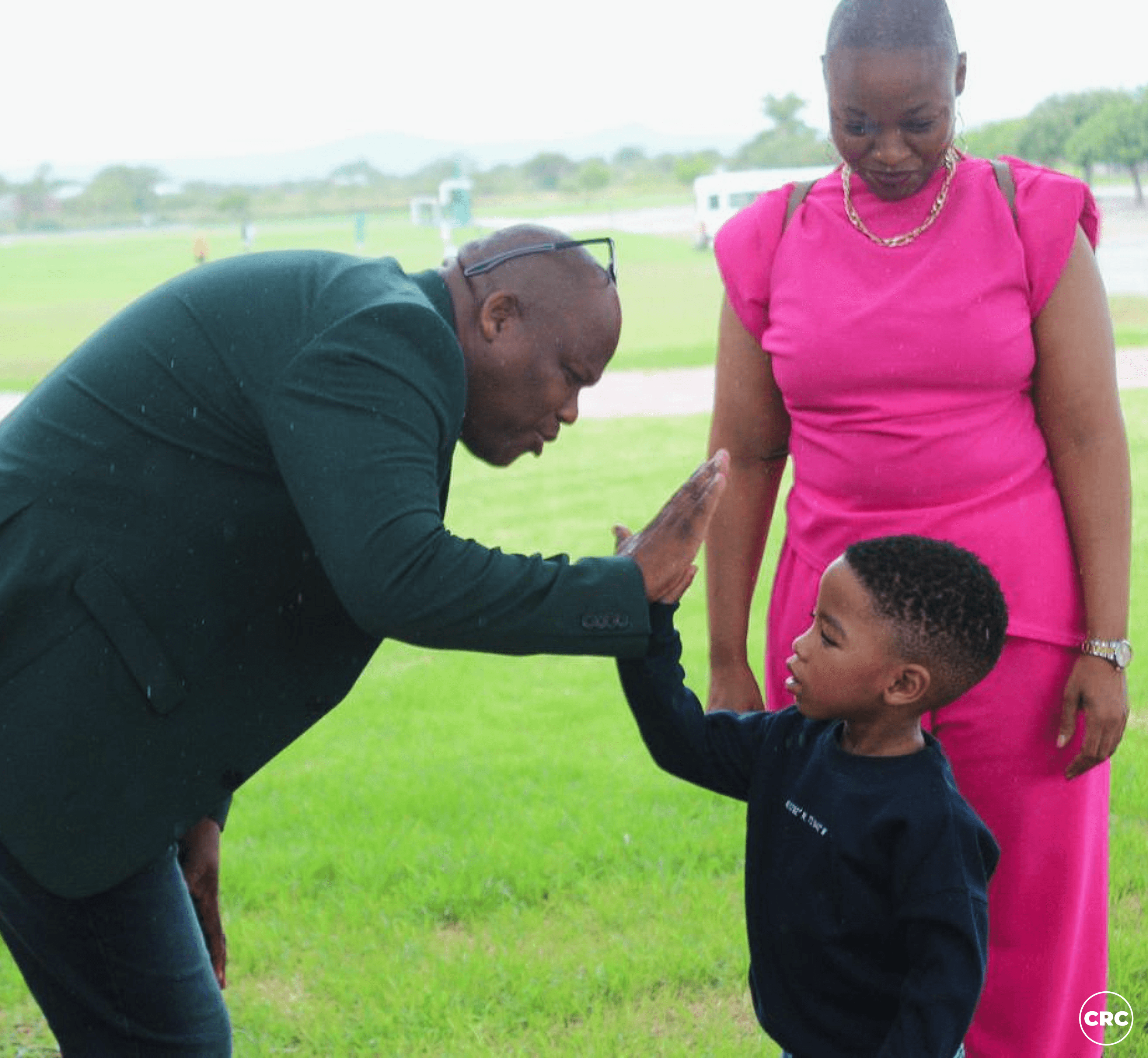 Image /_next/static/media/high_five.ccae5377.png